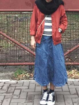 「CASIO」｜「アイテム（ダウンベスト）」を使った、JANEドワーフ さん（レディース・156cm）の春コーディネート