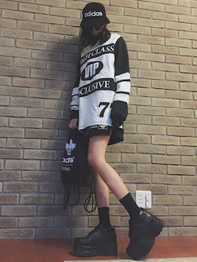 「M.Y.O.B（エム.ワイ.オー.ビー）のアイテム（スカート）」を使った、chiさん（レディース・160cm）の春コーディネート