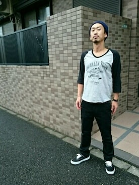 「ラグランTシャツ」｜「アイテム（スラックス）」を使った、小川 宏人さん（メンズ・170cm）の秋コーディネート