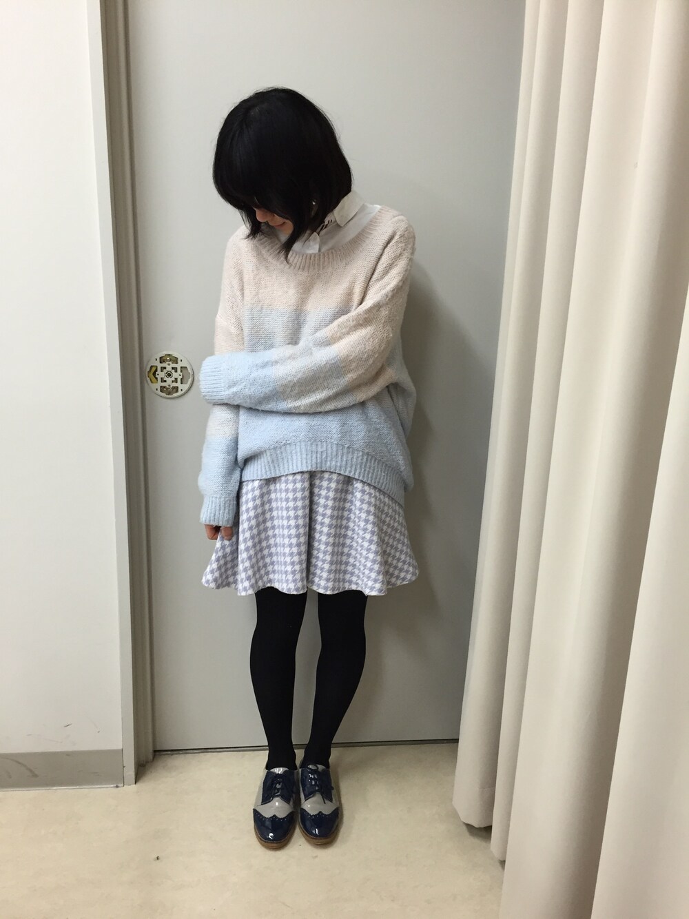 「ボリュームニット、チドリ格子」｜「Heatherのアイテム（ニット/セーター、ブルー系）」を使った、まつきさん（レディース・155cm）の冬コーディネートの1枚目の写真