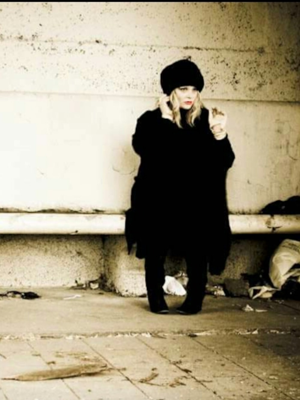 「Parisstyle_TBrand」｜「VINTAGEのアイテム（ハット、ブラック系）」を使った、semiadvancedstyleさん（レディース・175cm）の秋コーディネートの1枚目の写真