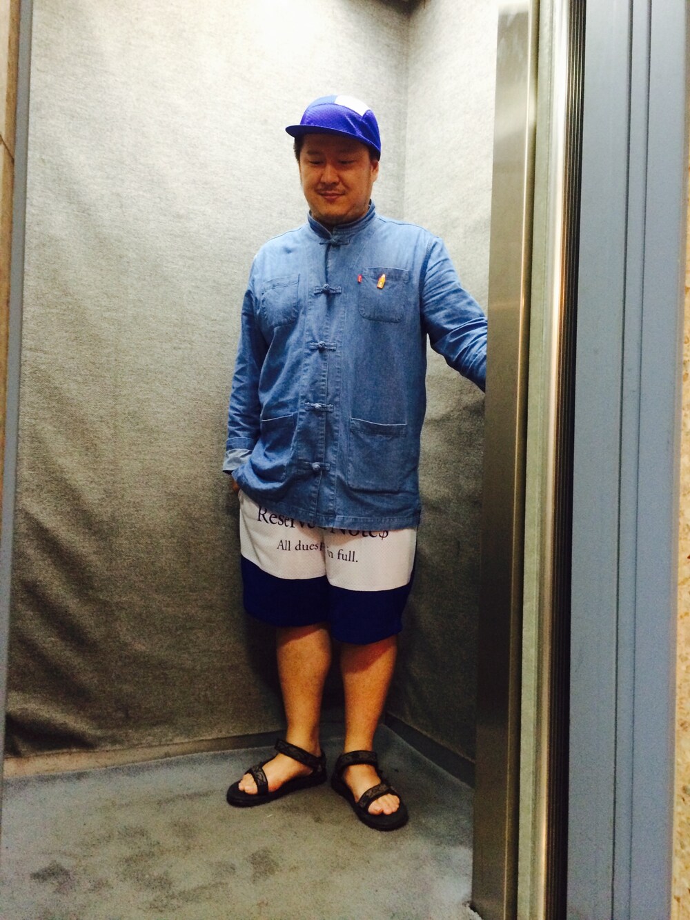 「CAP、supreme、campcap、supremenyc、Supreme(シュプリーム)、teva、調子イイの入荷してます、Reserved Note、渋谷T、shibuyat」｜「RESERVED NOTEのReserved Note Stripe Mesh Shorts (Royal Blue)（その他パンツ、ブルー系）」を使った、Shibuya"T" OLD POSTさん（メンズ・165cm）の夏コーディネートの1枚目の写真