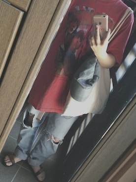 「古着のアイテム（Tシャツ/カットソー、レッド系）」を使った、もも  🍑さん（レディース）の秋コーディネート