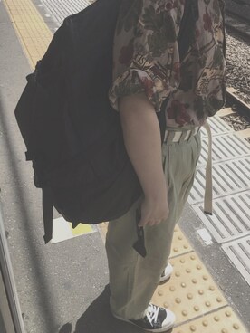 「GREGORY（グレゴリー）のGREGORY グレゴリー デイアンドハーフパック（バックパック/リュック、ブラック系）」を使った、もも  🍑さん（レディース）の秋コーディネート