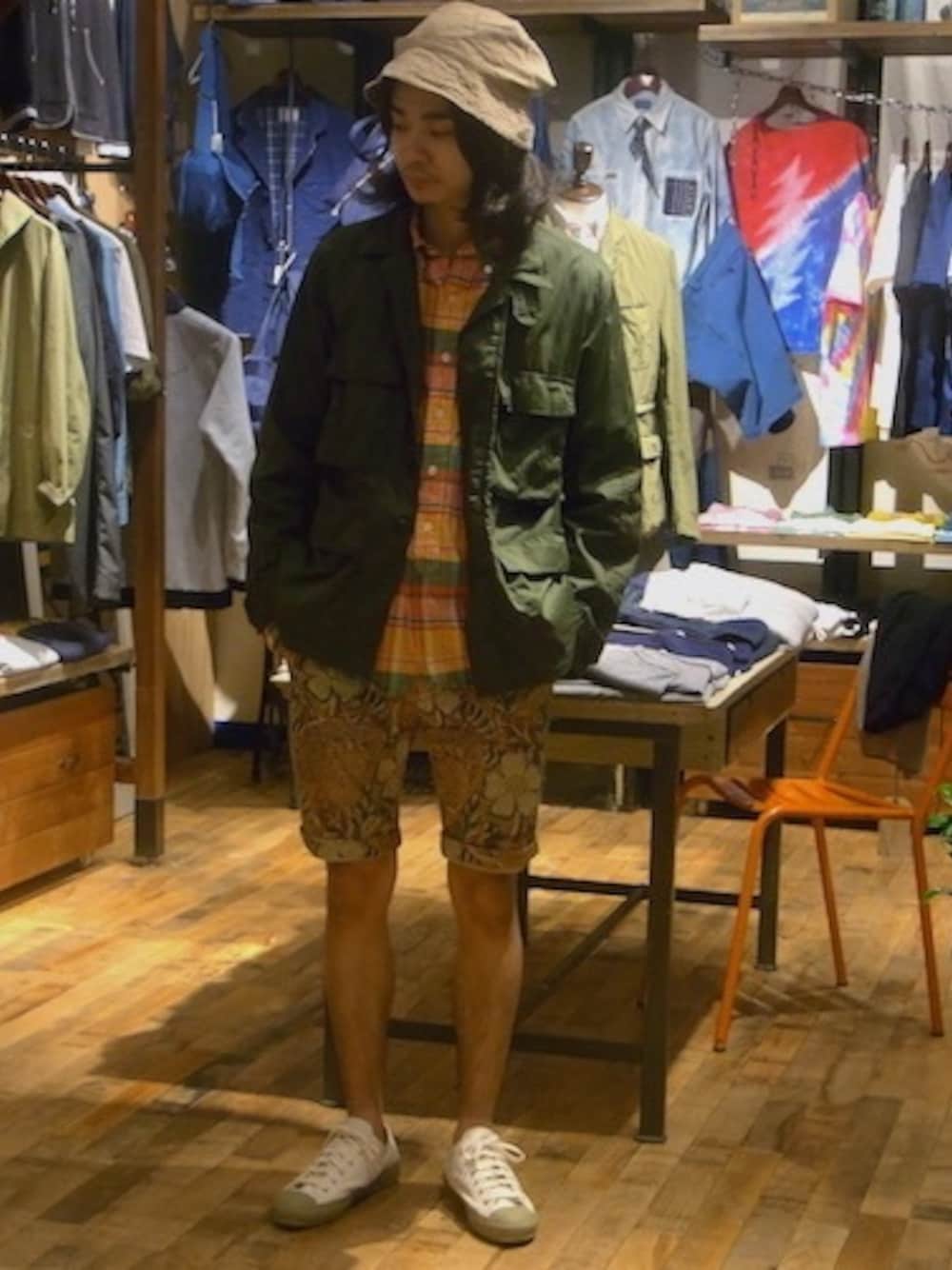 「BDU、BDシャツ、カラーシャツ、グルカショーツ、バケツハット、エンジニアードガーメンツ、EG」｜「Engineered Garmentsのアイテム（ハット、ベージュ系）」を使った、sunhouse神南さん（メンズ・175cm）の春コーディネートの1枚目の写真