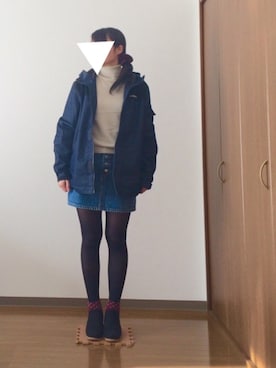 「アイテム（マウンテンパーカー、ブルー系）」を使った、カワウソさん（レディース・165cm）の冬コーディネート