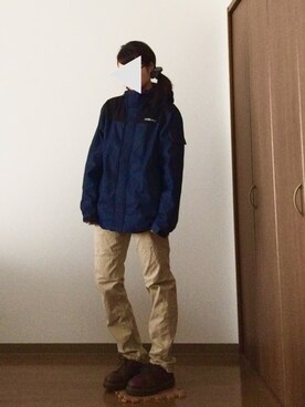 「アイテム（マウンテンパーカー、ブルー系）」を使った、カワウソさん（レディース・165cm）の冬コーディネート