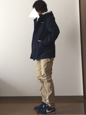 「アイテム（マウンテンパーカー、ブルー系）」を使った、カワウソさん（レディース・165cm）の春コーディネート