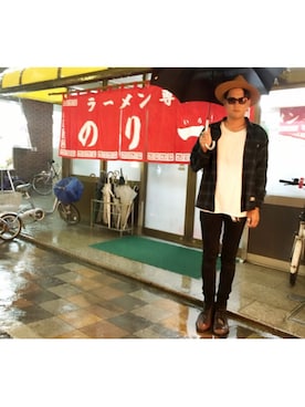 「BLK DNM（ブラックデニム）のアイテム（パンツ）」を使った、Shota Yさん（メンズ・178cm）の秋コーディネート