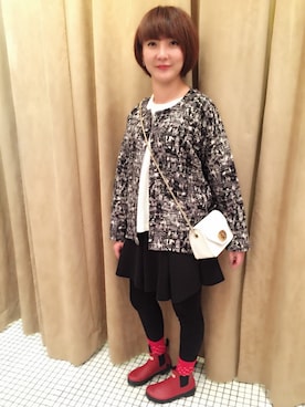 「Happy Socks（ハッピーソックス）のSTRIPE&DOTS - red/yellow（ソックス/靴下、レッド系）」を使った、Yu Kiさん（レディース）の冬コーディネート