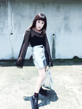 「MI†SU†DORIのアイテム（スカート、シルバー系）」を使った、西野緑さん（レディース・157cm）の秋コーディネート