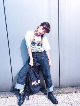 「STUSSY（ステューシー）のアイテム（Tシャツ/カットソー、ホワイト系）」を使った、西野緑さん（レディース・157cm）の秋コーディネート