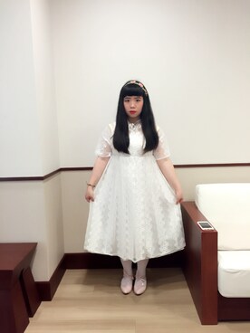 Estell Pengさんのコーディネート