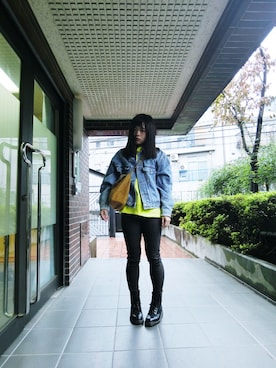 「Wrangler（ラングラー）のアイテム（デニムジャケット、ブルー系）」を使った、Mayumiさん（レディース・158cm）の秋コーディネート