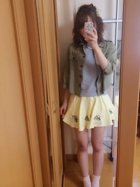 「くるりんぱヘアー」｜「アイテム（ミリタリージャケット）」を使った、hanaさん（レディース・163cm）の春コーディネート