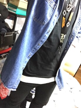 「Supreme （シュプリーム）のアイテム（T Shirts、ブラック系）」を使った、ミムラさん（メンズ・170cm）の冬コーディネート