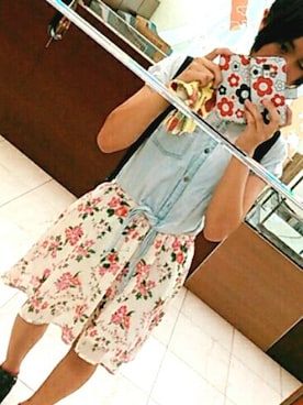 「ハーフアップ」｜「アイテム（PC・スマホグッズ/家電）」を使った、Hさん（レディース・168cm）の夏コーディネート