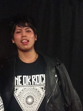 「One ok Rockのアイテム（Tシャツ/カットソー、ブラック系）」を使った、kokiさん（メンズ）の冬コーディネート