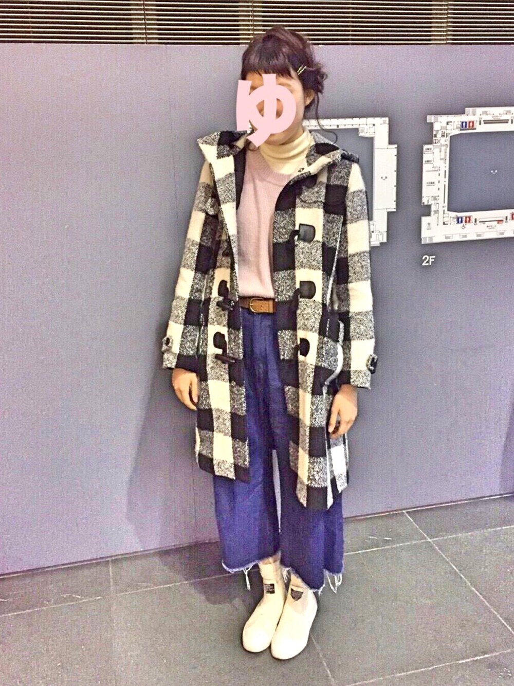 「Candy Stripperのアイテム（ジャケット/アウター、ホワイト系）」を使った、ゆさん（レディース・172cm）の冬コーディネートの1枚目の写真