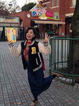 「遊園地」｜「アイテム（スタジャン）」を使った、みささん（レディース・152cm）の秋コーディネート