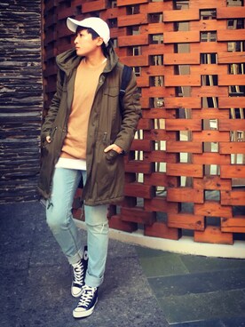 「CONVERSE（コンバース）のアイテム（シューズ、ブラック系）」を使った、L.Tさんの冬コーディネート