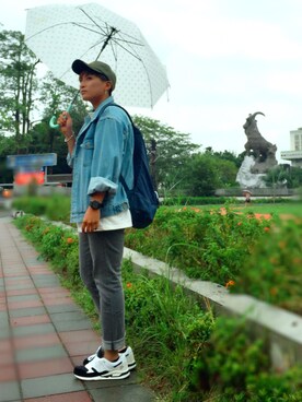 「adidas（アディダス）のアイテム（バッグ、ブルー系）」を使った、L.Tさんの秋コーディネート