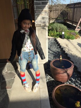 「ノーカラー」｜「アイテム（ライダースジャケット）」を使った、asu-さん（キッズ・122cm）の冬コーディネート