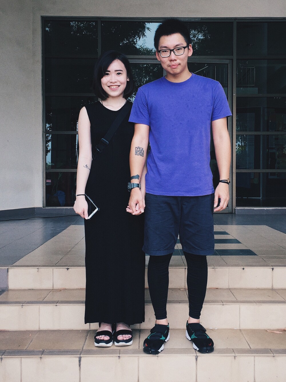 「airrift、couple、coupleoutfit、casual」｜「UNIQLOのアイテム（Tシャツ/カットソー、パープル系）」を使った、Jason Yuさん（メンズ・173cm）の夏コーディネートの1枚目の写真