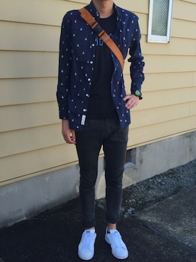 「アイテム（ボディバッグ/ウエストポーチ、イエロー系）」を使った、taiさん（メンズ・178cm）の春コーディネート