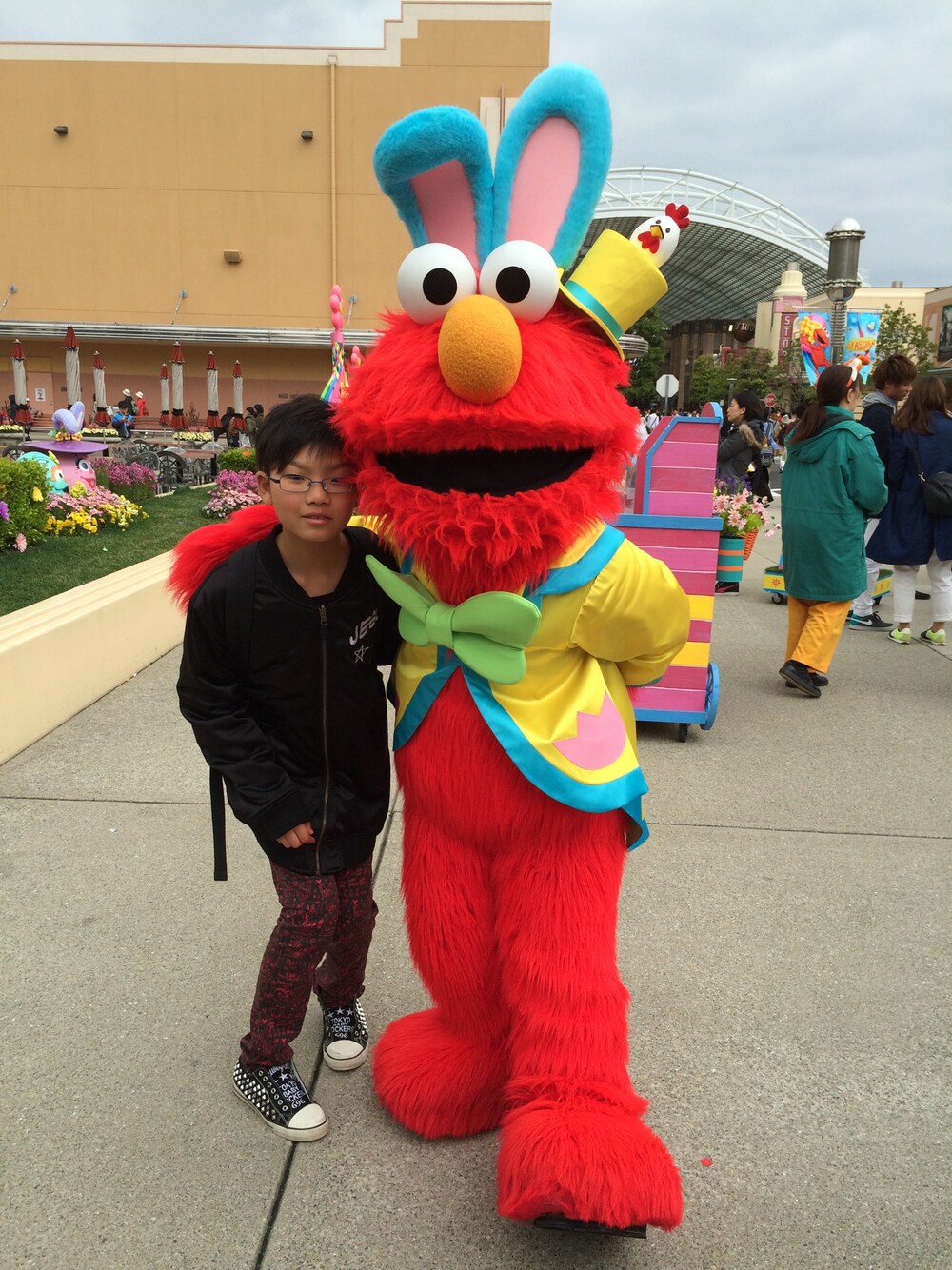 「CHUBBYGANGのCHUBBYGANGxROB KIDNEY 総柄スキニーパンツ（その他パンツ、ブラック系）」を使った、yoshihoさん（キッズ・152cm）の春コーディネートの1枚目の写真