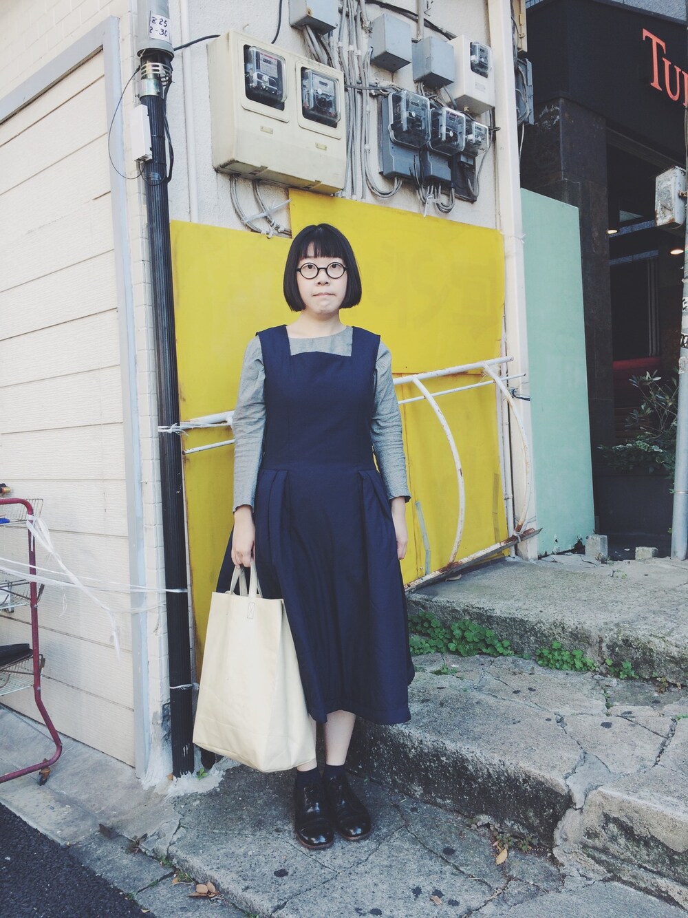 「COMME des GARCONSのアイテム（ワンピース、ブルー系）」を使った、reiさん（レディース・162cm）の秋コーディネートの1枚目の写真