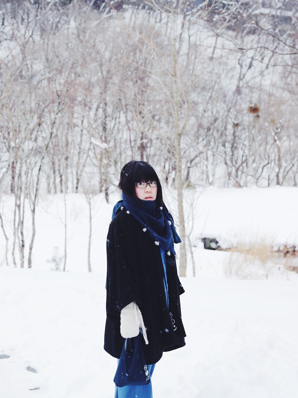 「The Bagmatiのアイテム（マフラー、ブルー系）」を使った、reiさん（レディース・162cm）の冬コーディネートの1枚目の写真