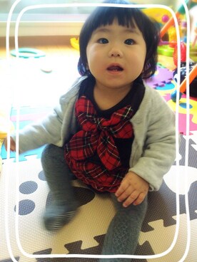 「アイテム（ロンパース、ブラック系）」を使った、yuiko        tomoさん（キッズ・70cm）の冬コーディネート