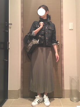 「MichaelKors」｜「アイテム（デニムジャケット）」を使った、エーコさん（レディース・161cm）の秋コーディネート