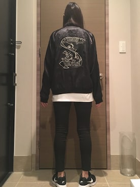 「BEAMS」｜「アイテム（スタジャン）」を使った、エーコさん（レディース・161cm）の秋コーディネート