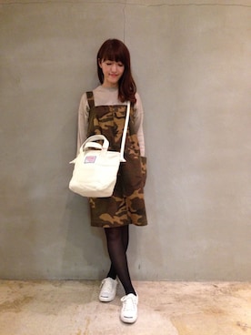 「HOLIDAY（ホリデイ）のアイテム（バッグ）」を使った、Articlegirl_askaさん（レディース・157cm）の春コーディネート