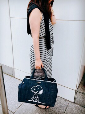 サマンサタバサデラックス スヌーピー ポーチ付きデニムトートを使った人気ファッションコーディネート Wear