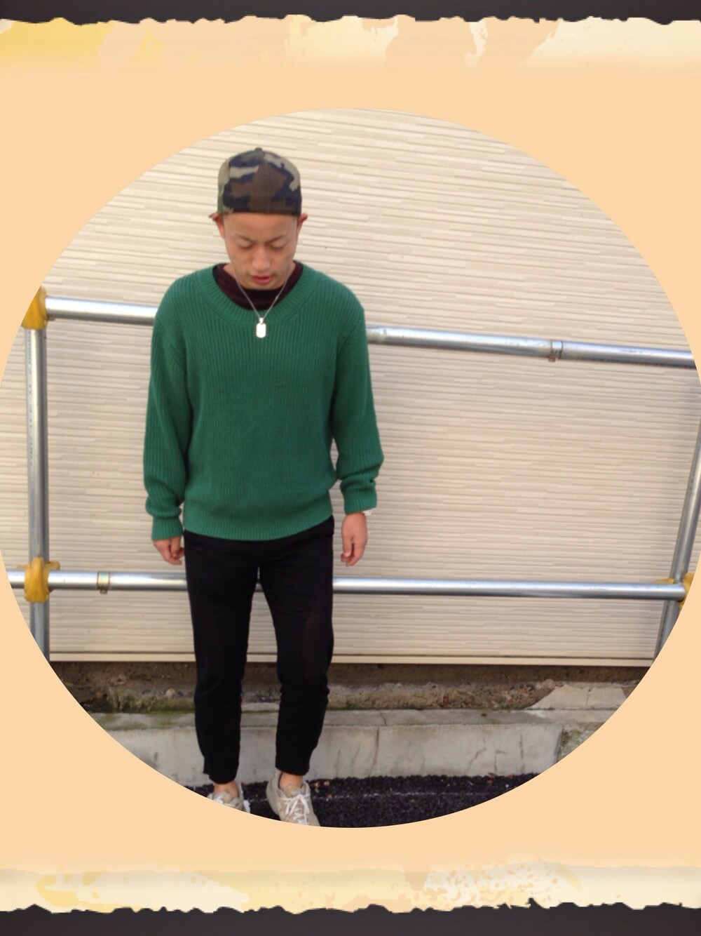 「Yohji Yamamotoのアイテム（Tシャツ/カットソー、レッド系）」を使った、samurairoadさん（メンズ・167cm）の秋コーディネートの1枚目の写真