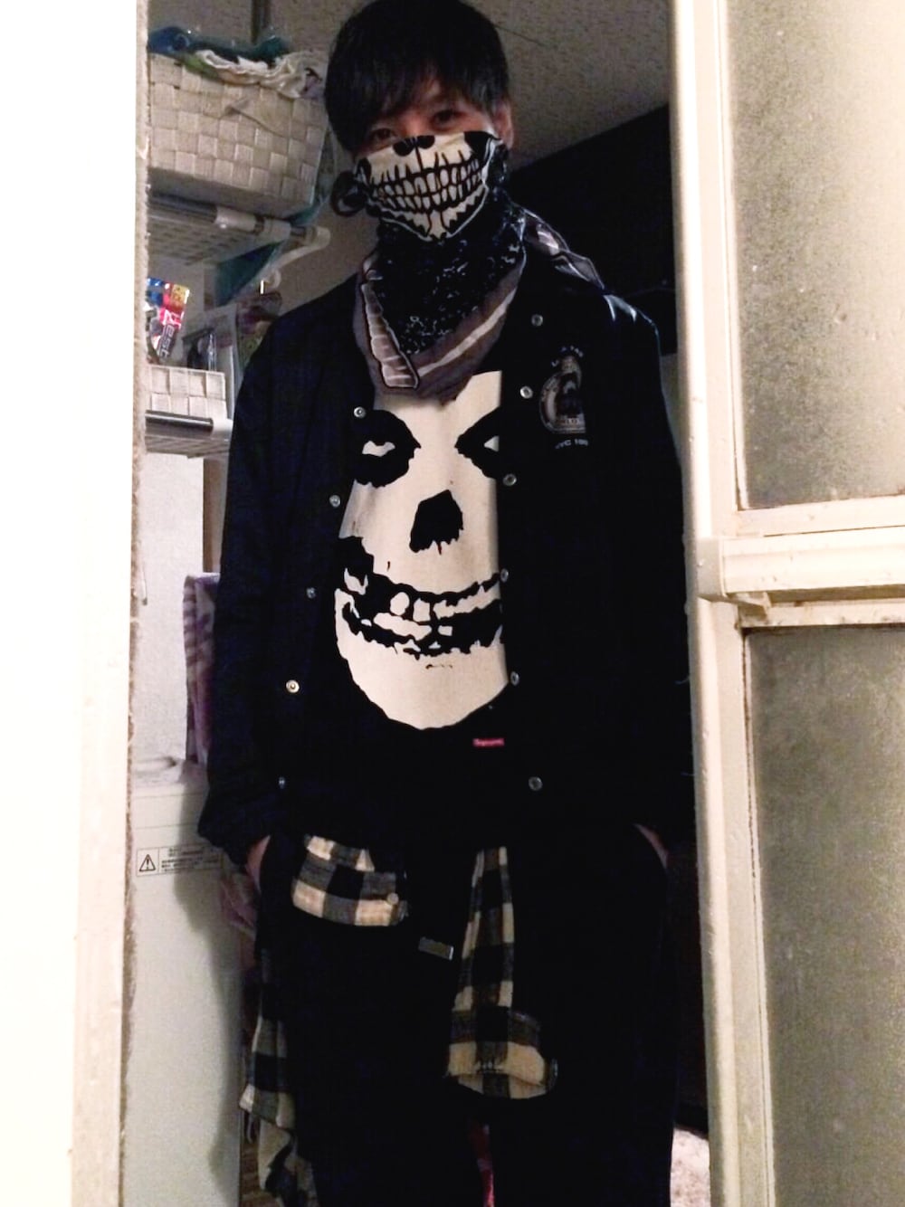 「秋冬、ハロウィン、ブラック、ブラックコーデ、supreme、UNDER COVER、リチャードソン、Richardson、コーチジャケット、ootd」｜「Supreme のアイテム（スウェット、ブラック系）」を使った、SEIJIRO MAEZAWAさん（メンズ・172cm）の秋コーディネートの1枚目の写真