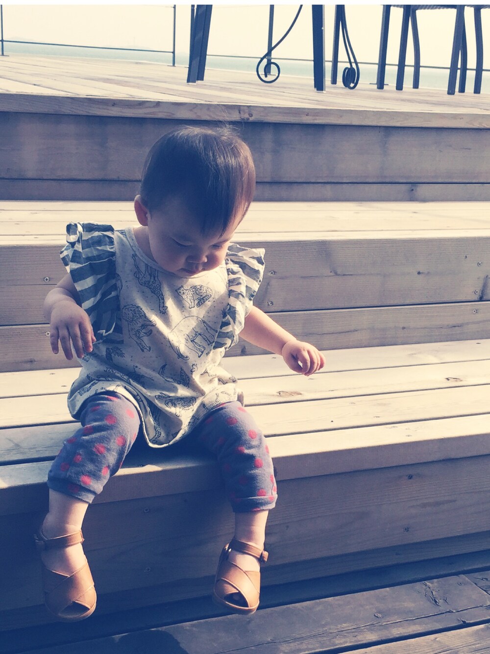 「チュニック、ドット、アニマル柄、夏、サンダル、レザーサンダル、maarook、babygap」｜「maarookのアイテム（チュニック、グレー系）」を使った、chatnoirさん（キッズ・80cm）の夏コーディネートの1枚目の写真