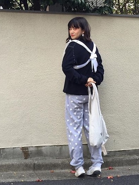 「keisuke kanda（ケイスケカンダ）のアイテム（パンツ）」を使った、薛_初一さん（レディース・157cm）の春コーディネート