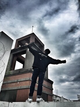 「B-SIDE（ビーサイド）のアイテム（パンツ）」を使った、hihongzhe さん（メンズ・172cm）の春コーディネート