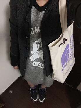 「JEANASIS（ジーナシス）のアイテム（スタジャン）」を使った、ふくちゃんさん（レディース・162cm）の冬コーディネート