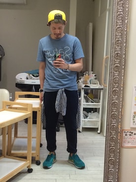 「青いTシャツ」｜「アイテム（帽子）」を使った、ぽんぽこKJさん（メンズ・166cm）の夏コーディネート