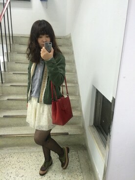 「earth music&ecology（アースミュージックアンドエコロジー）のアイテム（ノーカラージャケット、グリーン系）」を使った、Rubyさん（レディース）の春コーディネート