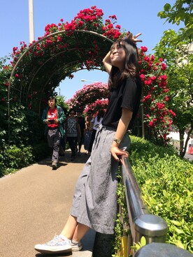「UNIQLO（ユニクロ）のアイテム（Tシャツ/カットソー、ブラック系）」を使った、Rubyさん（レディース）の春コーディネート