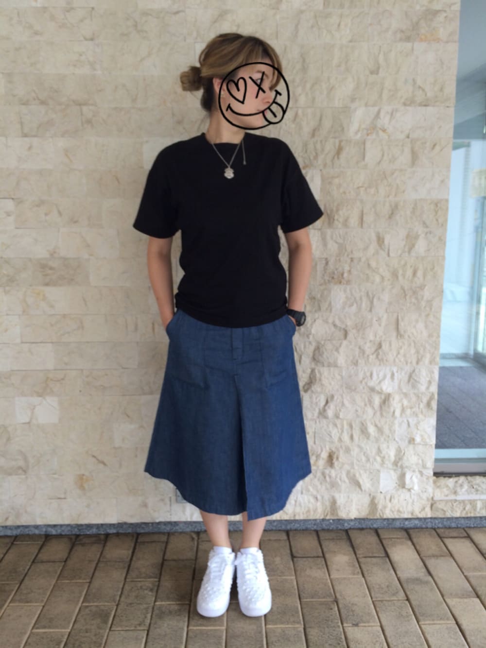 HYKEのデニムスカートを使った人気ファッションコーディネート（季節