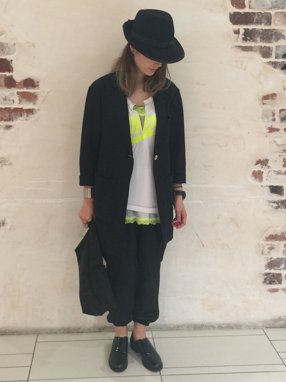 「FNO、ナンバーナイン(NUMBER (N)INE)、ハイク、MM6」｜「MM6 Maison Margielaのアイテム（ジャケット/アウター、ブラック系）」を使った、Nさん（レディース・163cm）の秋コーディネートの1枚目の写真