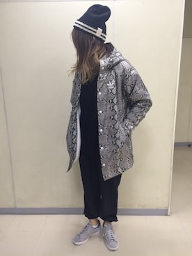 「HYKE」｜「アイテム（ニットキャップ/ビーニー）」を使った、Nさん（レディース・163cm）の冬コーディネート
