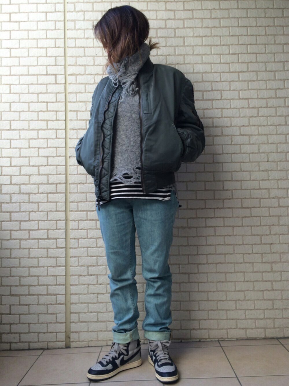 「NUMBER (N)INE、TAKAHIROMIYASHITA The SoloIst. 、Band of Outsiders、NIKE、グランジ、ストール」｜「古着のアイテム（ジャケット/アウター、グリーン系）」を使った、Nさん（レディース・163cm）の冬コーディネートの1枚目の写真